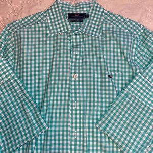 Vineyard vine long sleeve shirt